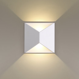 Светильник настенный 3909/10WL Odeon Light Белый